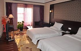Qianlvchen Hotel Dazhen - Kunming
